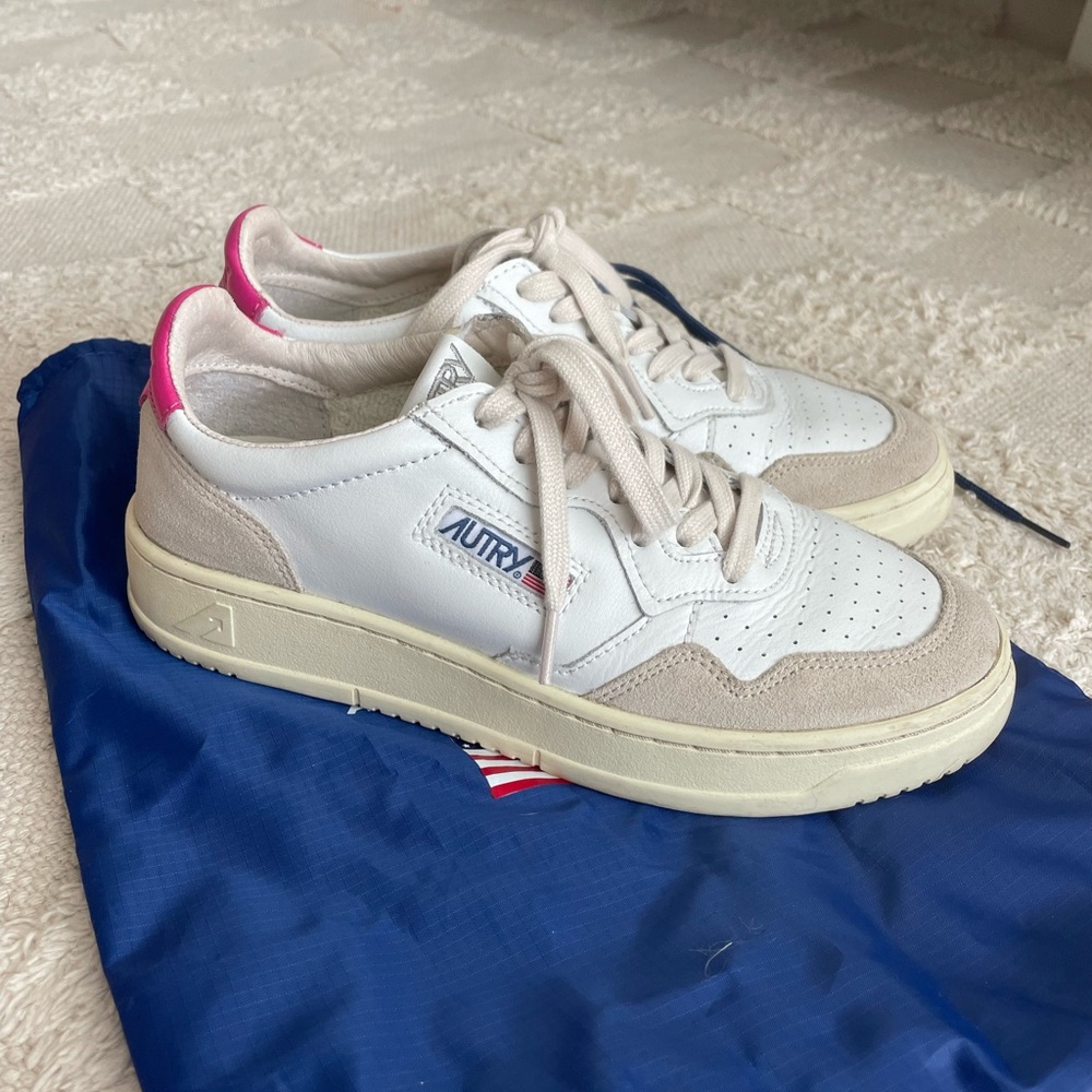 Autry Medalist sneakers EU 40/ women’s 9
